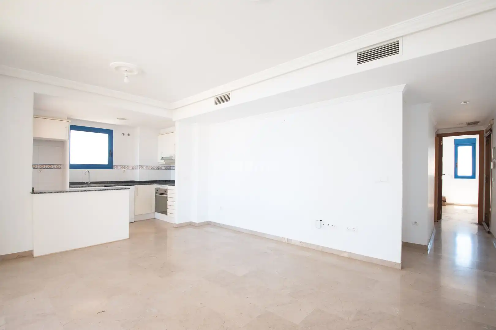 Flat with terrace for sale in Zona Levante - Playa Fossa, imagen 10