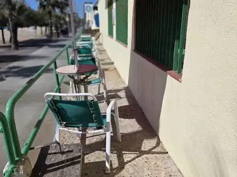 Gebäude zum Verkauf in Carrer d'Eduard Maristany, Centre
