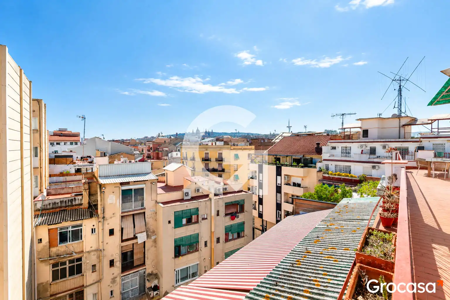 Vista exterior de Piso en venta en Sants - Montjuïc