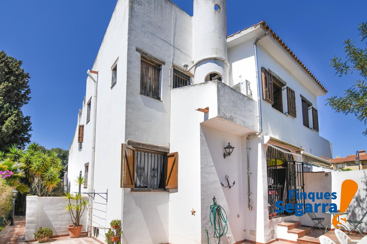 Exterior view of House or chalet for sale in Roda de Berà  with Air Conditioner, Private garden and Terrace