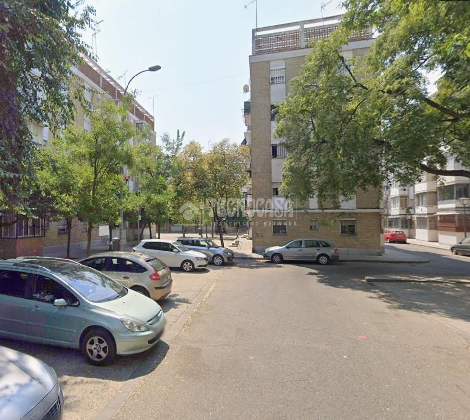 Exterior view of Flat for sale in  Sevilla Capital  with Heating and Terrace