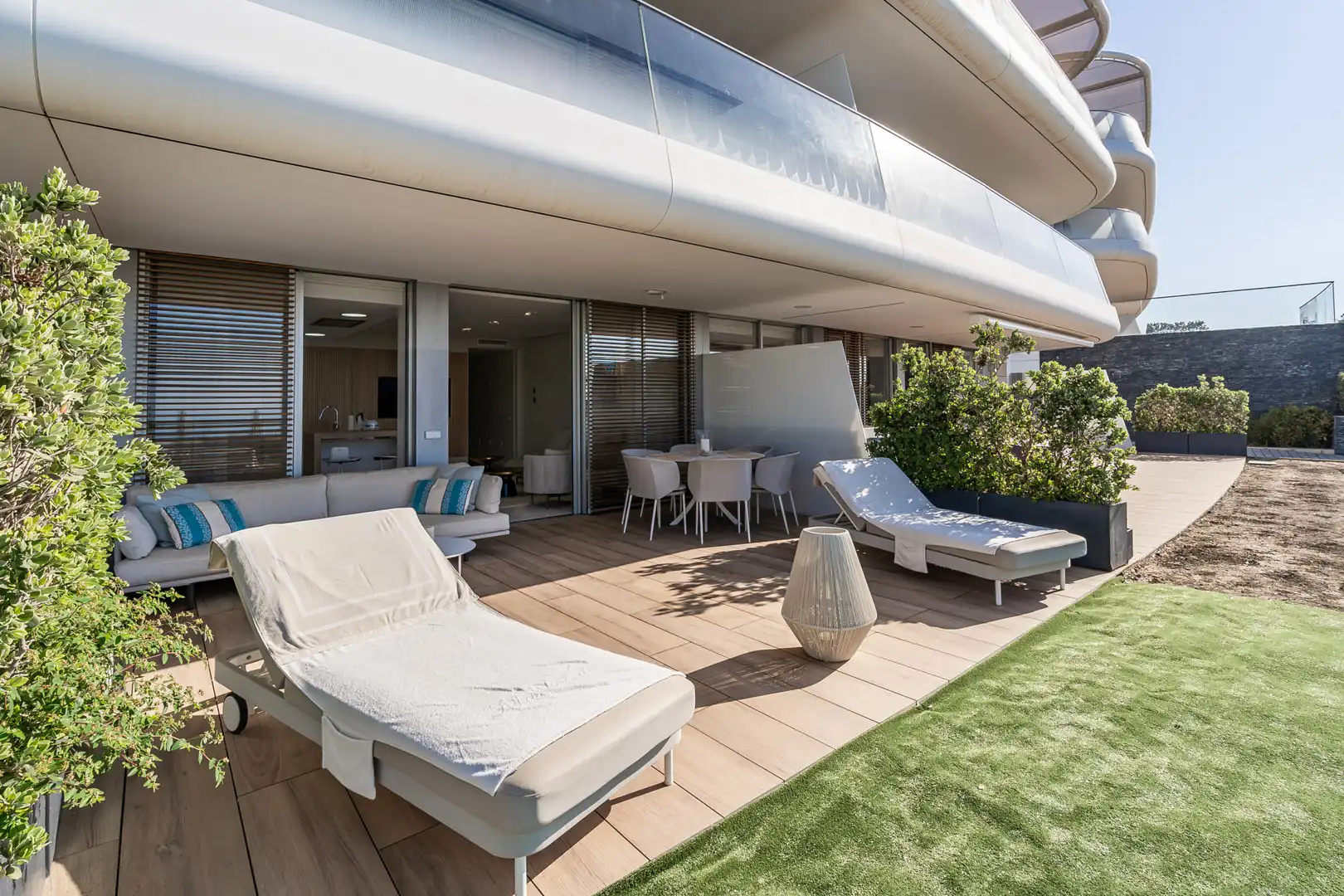 Terrace of Ground floor for sale in Estepona  with Air Conditioner, Private garden and Terrace