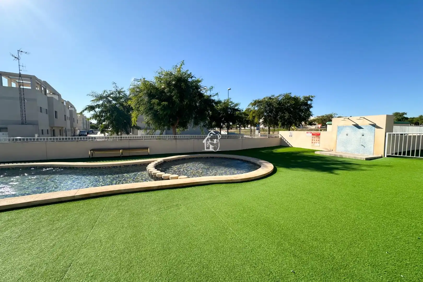Piscina de Apartament de lloguer en Pilar de la Horadada amb Aire condicionat, Terrassa i Piscina