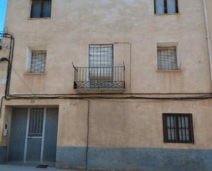 Vista exterior de Casa o xalet en venda en Valdeltormo amb Moblat