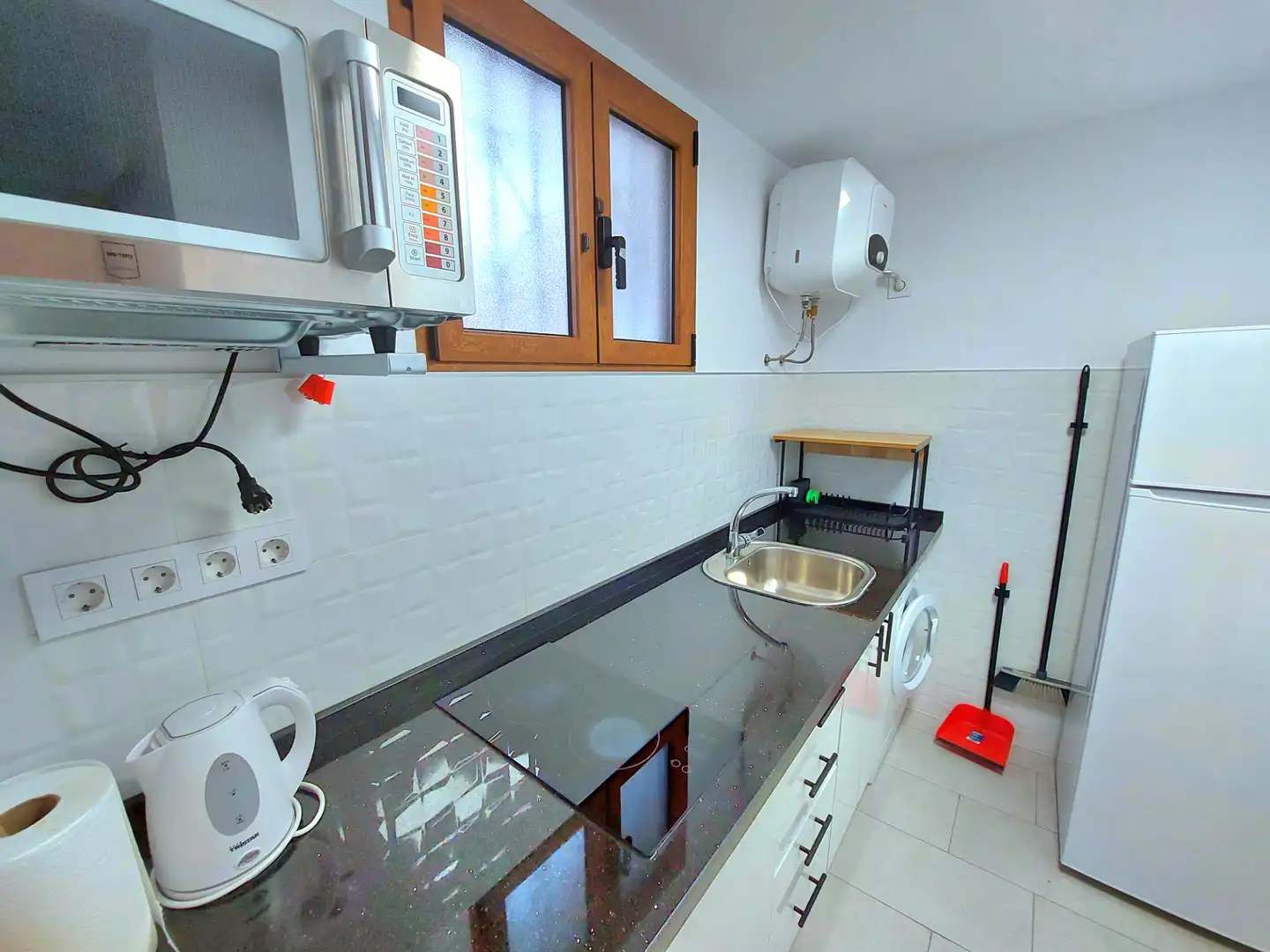 Cocina de Apartamento de alquiler en San Bartolomé de Tirajana con Aire acondicionado, Amueblado y Lavadora