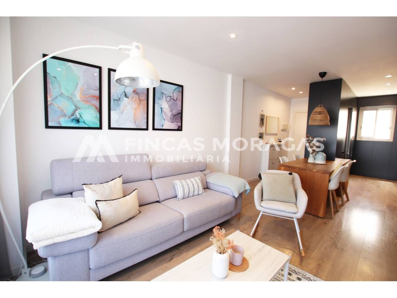 Living room of Attic for sale in Sant Cugat del Vallès  with Air Conditioner, Heating and Balcony