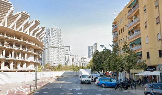 Vista exterior de Pis en venda en  Valencia Capital amb Balcó i Internet