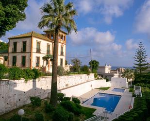 Vista exterior de Pis en venda en Torremolinos amb Aire condicionat, Calefacció i Jardí privat