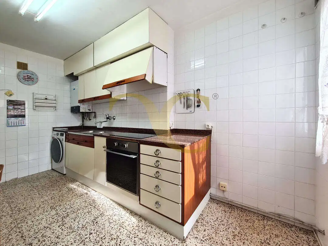 Flat for sale in Calle Orellana, La Calzada