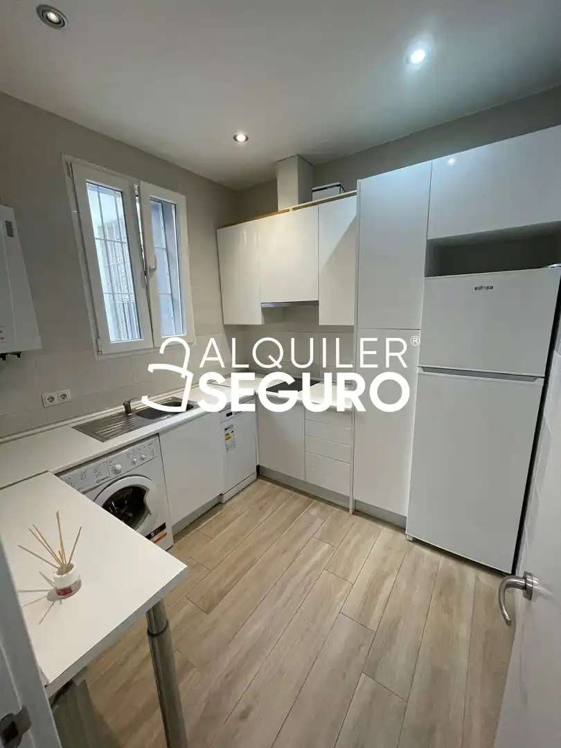 Cocina de Piso de alquiler en Madrid con Calefacción