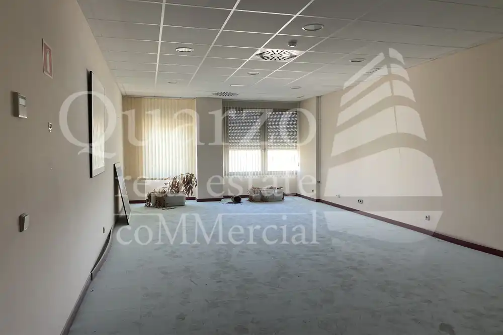 Business premises for sale in Plaza Jorge Manrique, imagen 12