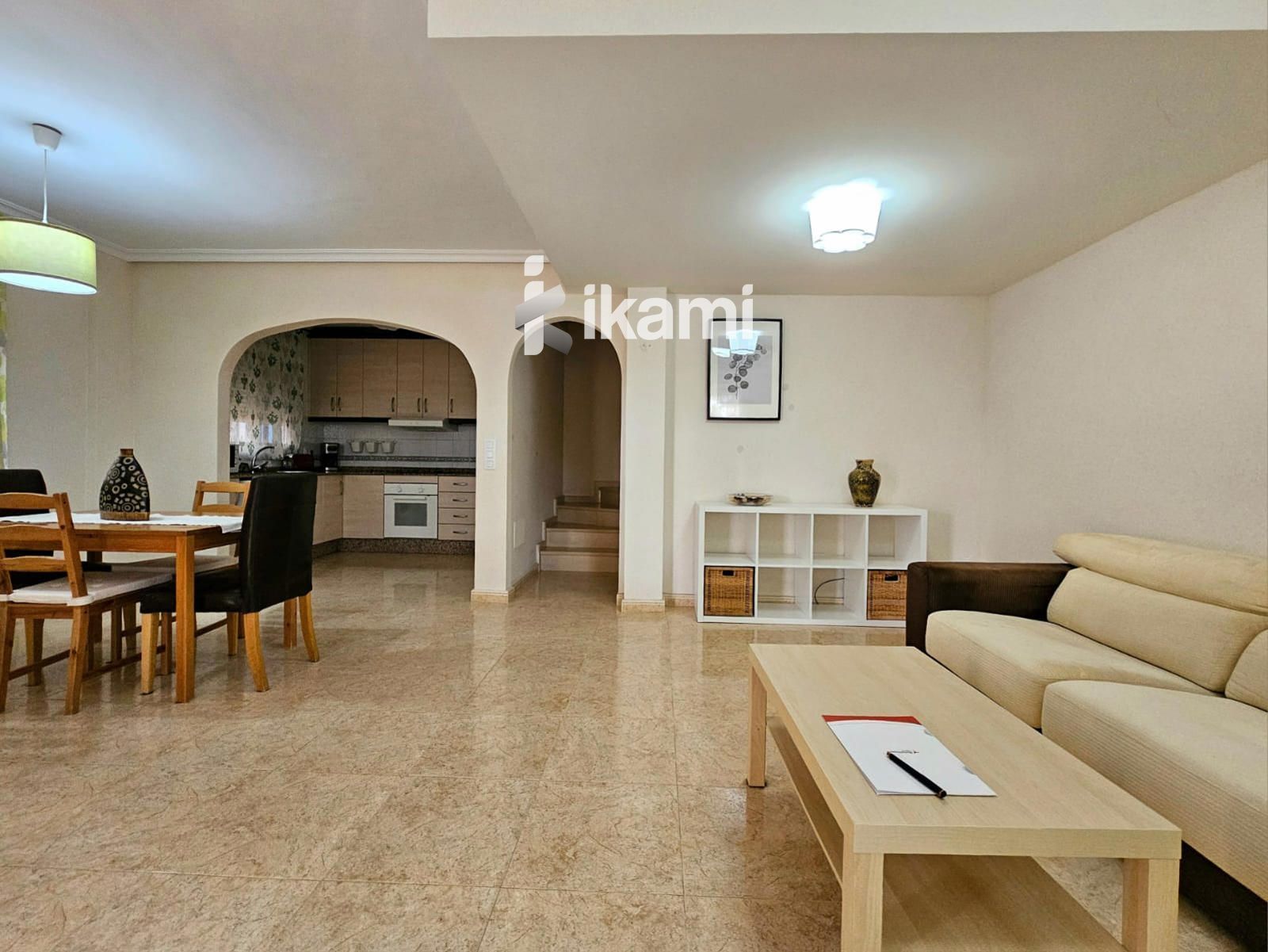Sala d'estar de Casa adosada en venda en  Murcia Capital amb Aire condicionat, Jardí privat i Terrassa