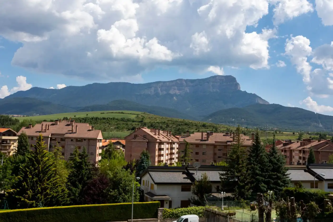 Exterior view of Flat for sale in Jaca  with Heating, Parquet flooring and Terrace
