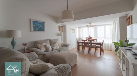 Foto 5 de Piso en venta en Avenida de Andalucía, Carranque - Haza Cuevas, Málaga Capital