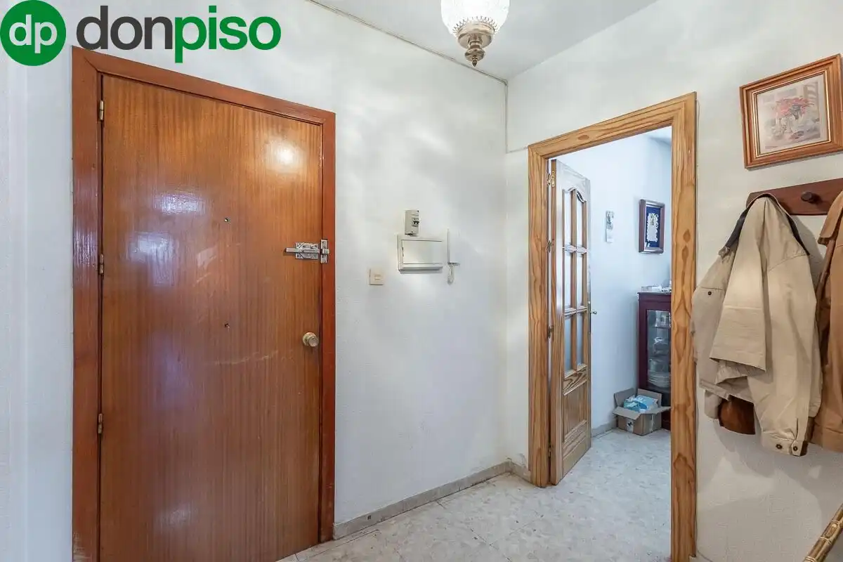 Flat for sale in Granada  with Heating and Balcony