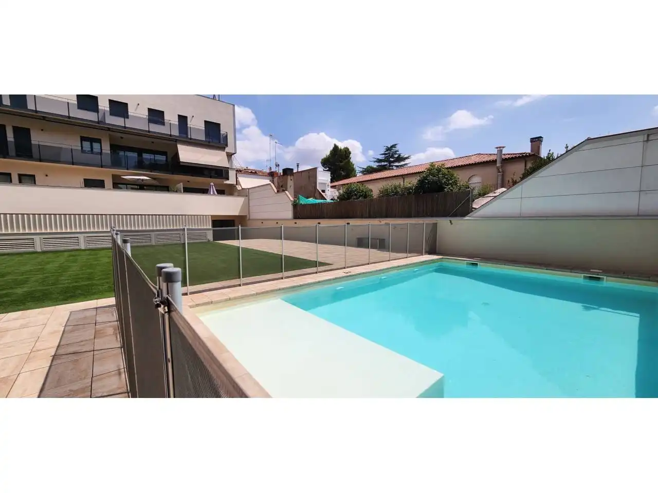 Schwimmbecken von Wohnung zur Miete in Terrassa mit Klimaanlage, Heizung und Terrasse