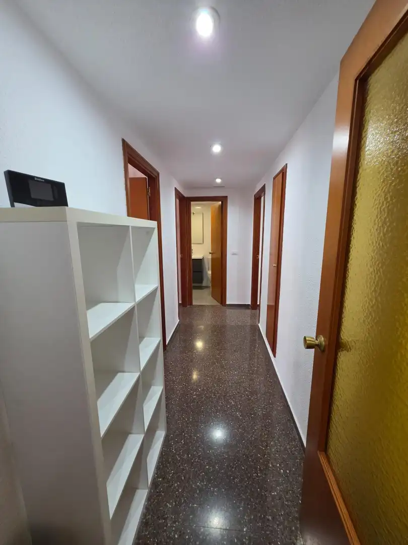 Flat for rent in Valencia  with Air Conditioner, Heating and Balcony