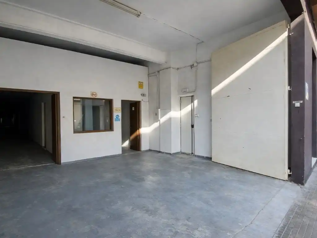 Local en venta en Calle Cabanyes Les, L'Espirall