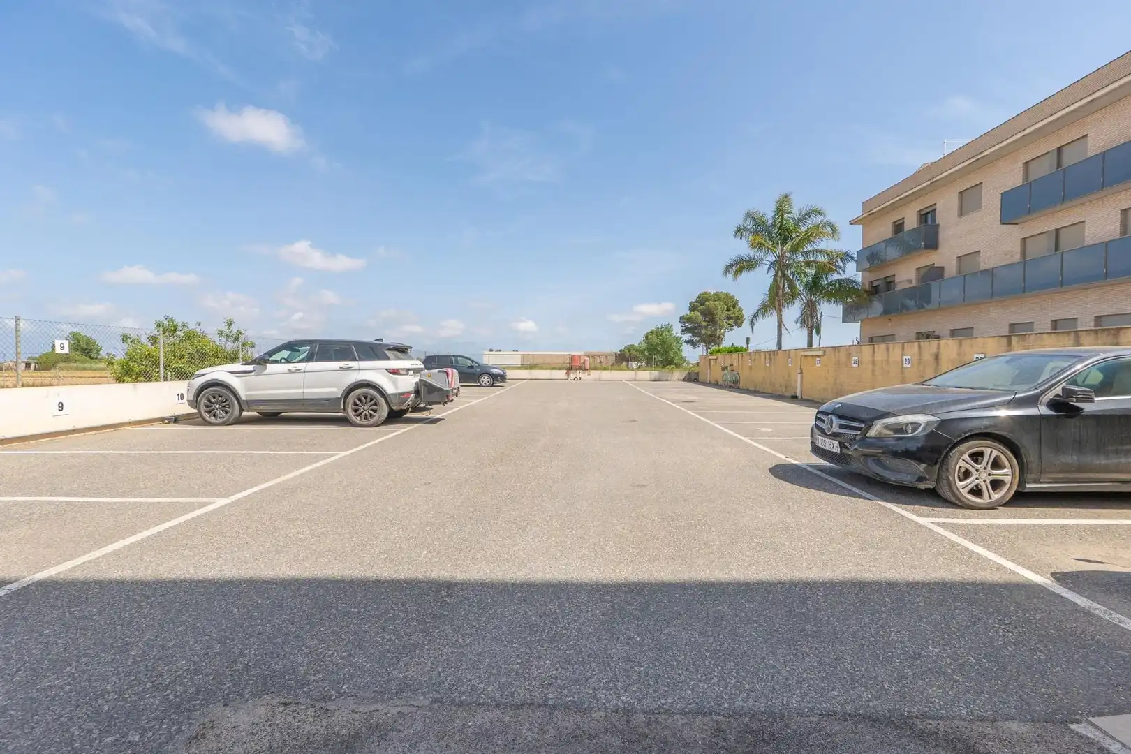 Parking de Piso en venta en Deltebre con Aire acondicionado y Piscina comunitaria