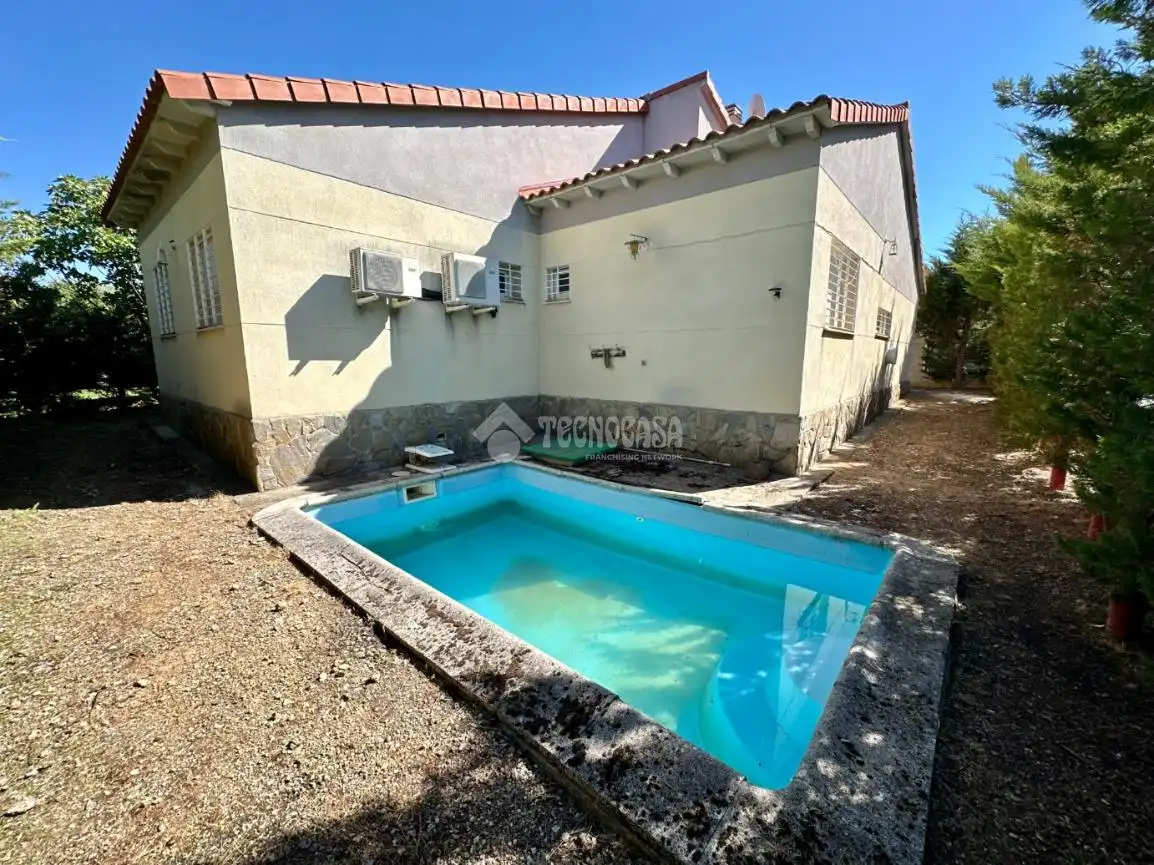 Maison avec piscine à vendre à Pioz