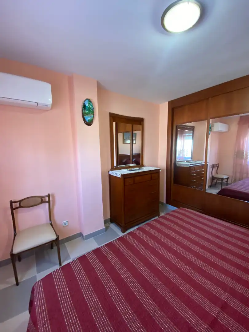 Schlafzimmer von Wohnung zur Miete in Málaga mit Klimaanlage, Terrasse und Möbliert