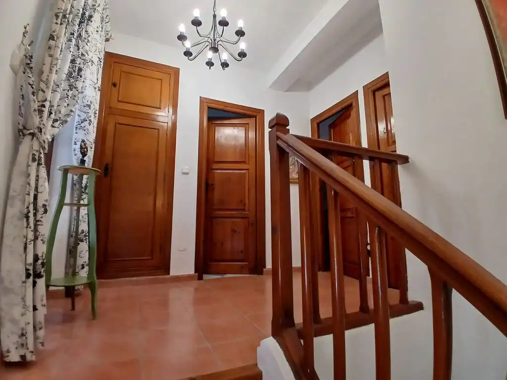 Einfamilien-Reihenhaus zum Verkauf in Fuengirola mit Klimaanlage, Terrasse und Möbliert