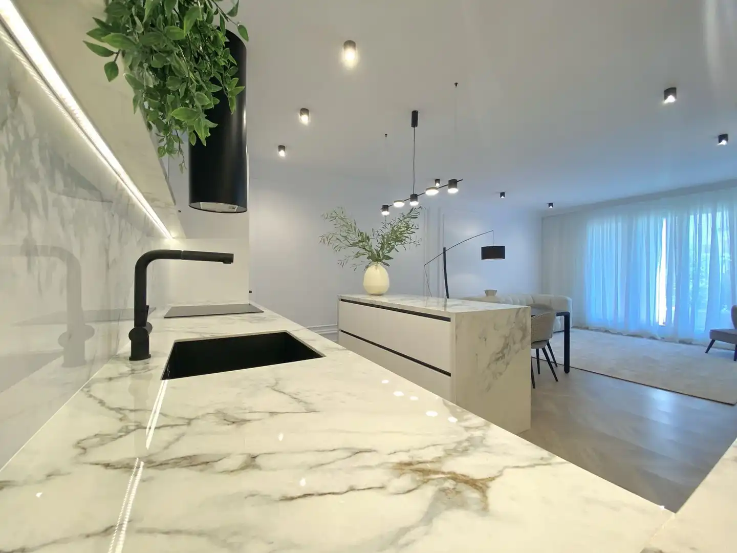 Kitchen of Flat for sale in Estepona  with Air Conditioner, Terrace and Storage room