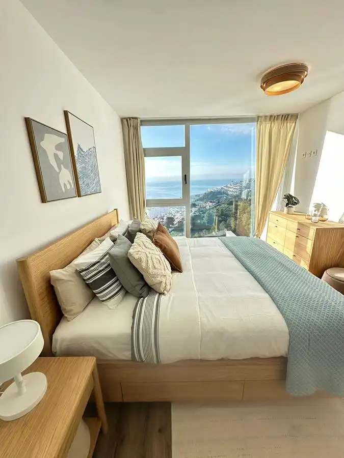 Schlafzimmer von Einfamilien-Reihenhaus zum Verkauf in Almuñécar mit Klimaanlage, Heizung und Parkett