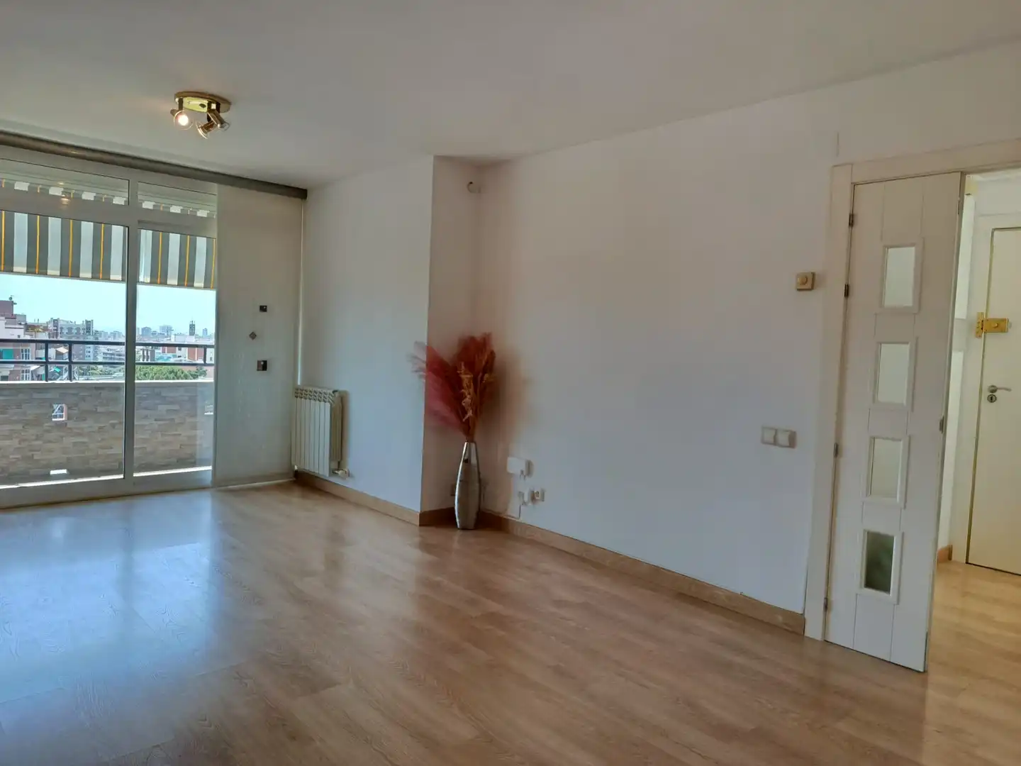 Sala de estar de Piso en venta en Badalona con Aire acondicionado, Calefacción y Parquet