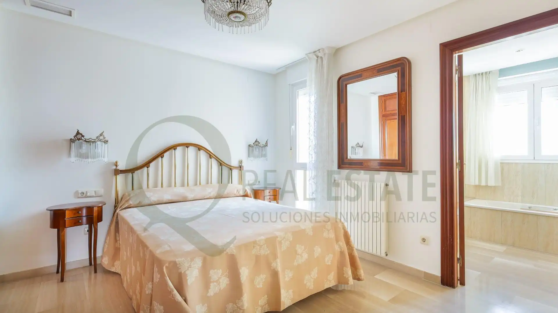 Schlafzimmer von Dachboden zur Miete in Alicante / Alacant mit Klimaanlage, Privatgarten und Terrasse