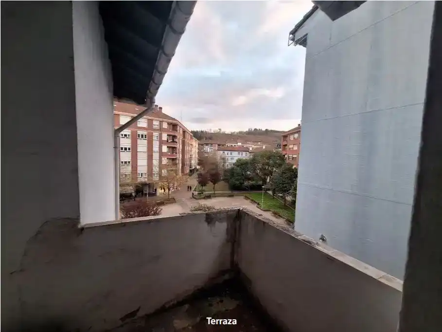Balcony of Ground floor for sale in Usansolo  with Storage room