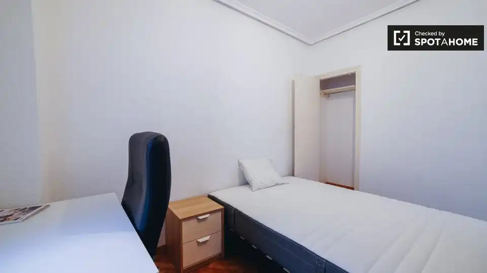 Room in Madrid, Madrid