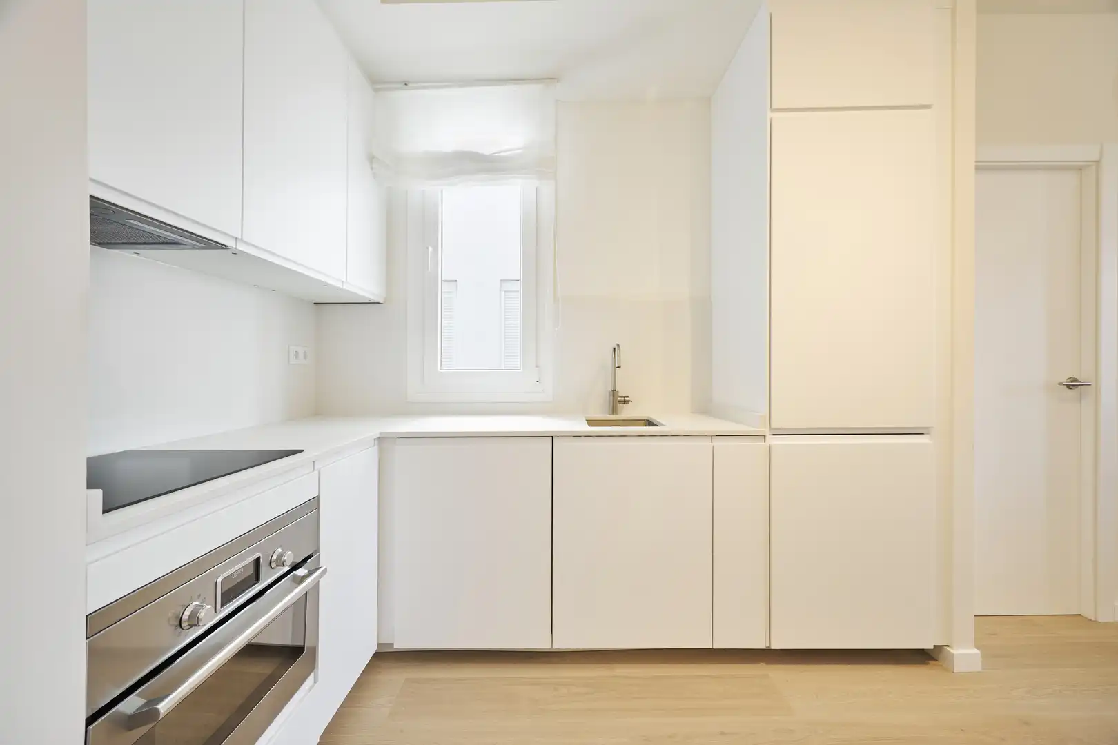 Küche von Wohnung zur Miete in Madrid mit Klimaanlage und Balkon