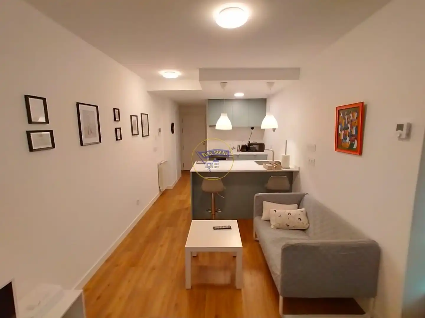 Estudio de alquiler en Calle URZAIZ, Casablanca - Calvario