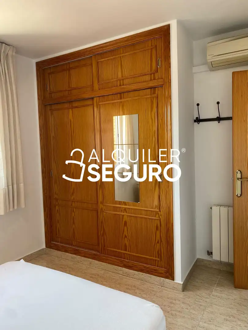 Habitación de Piso de alquiler en Murcia con Aire acondicionado, Calefacción y Amueblado