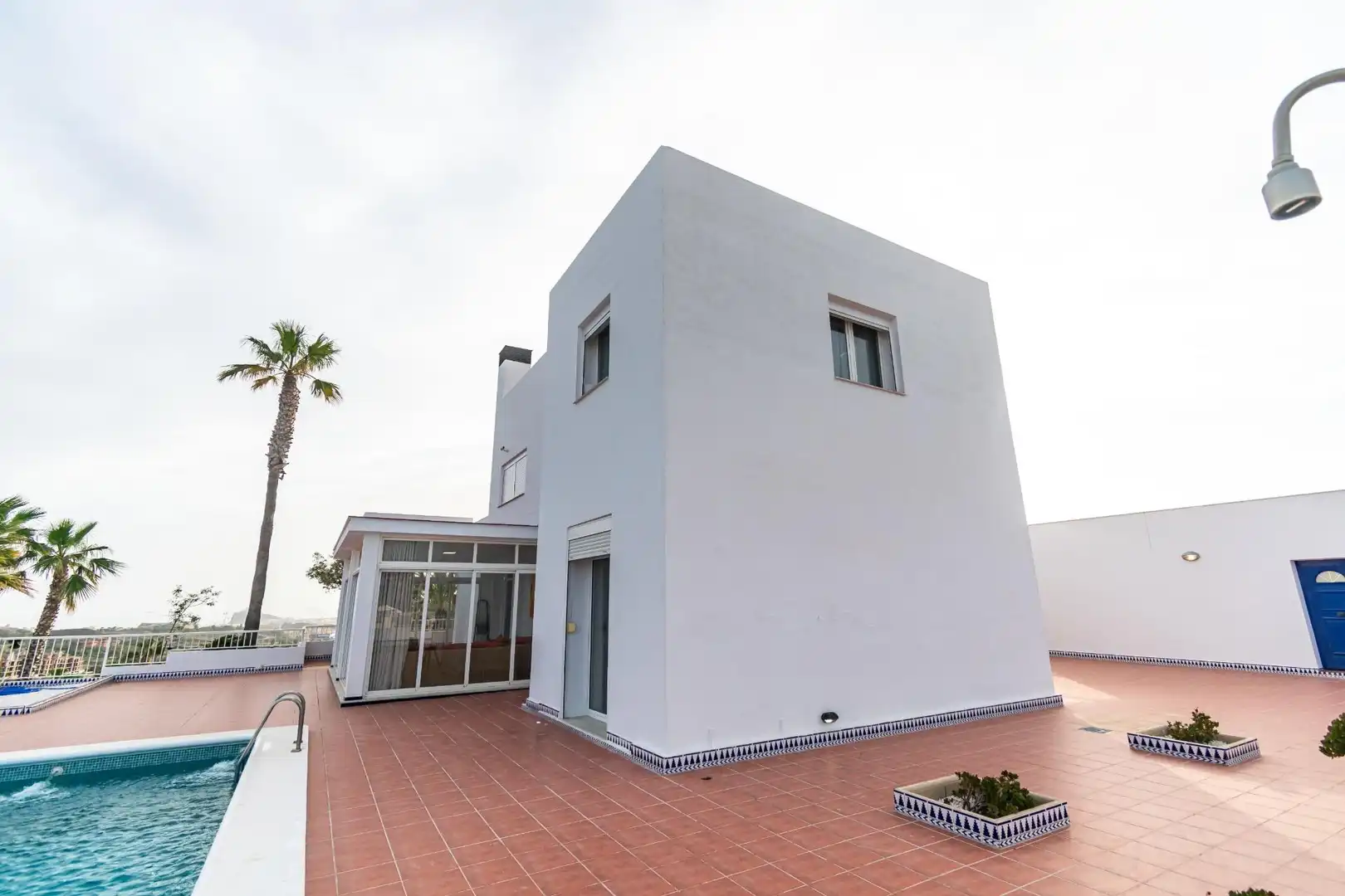 Vista exterior de Casa o xalet en venda en Águilas amb Aire condicionat, Jardí privat i Terrassa