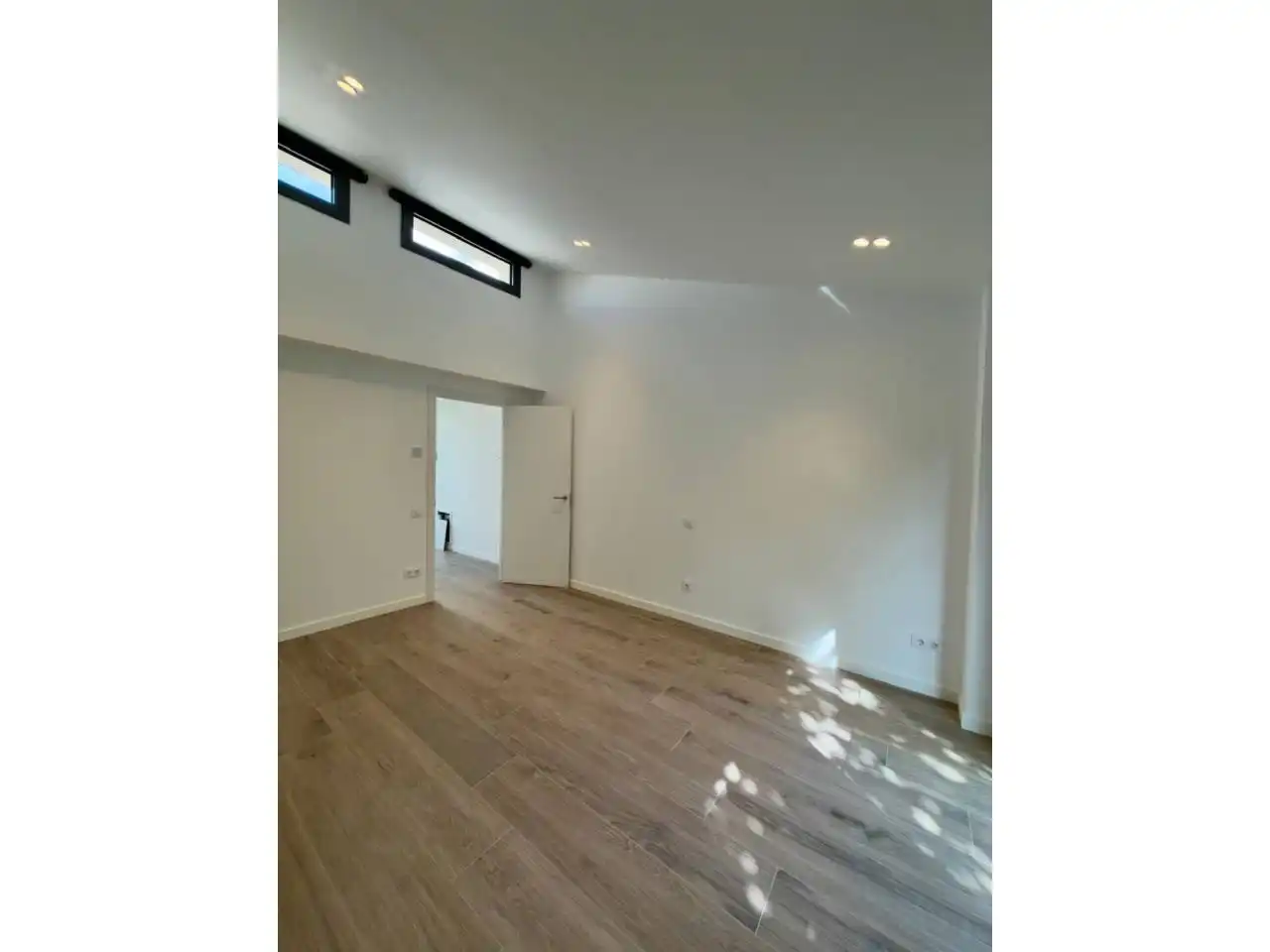 Dormitori de Dúplex de lloguer en Sabadell amb Aire condicionat, Calefacció i Parquet