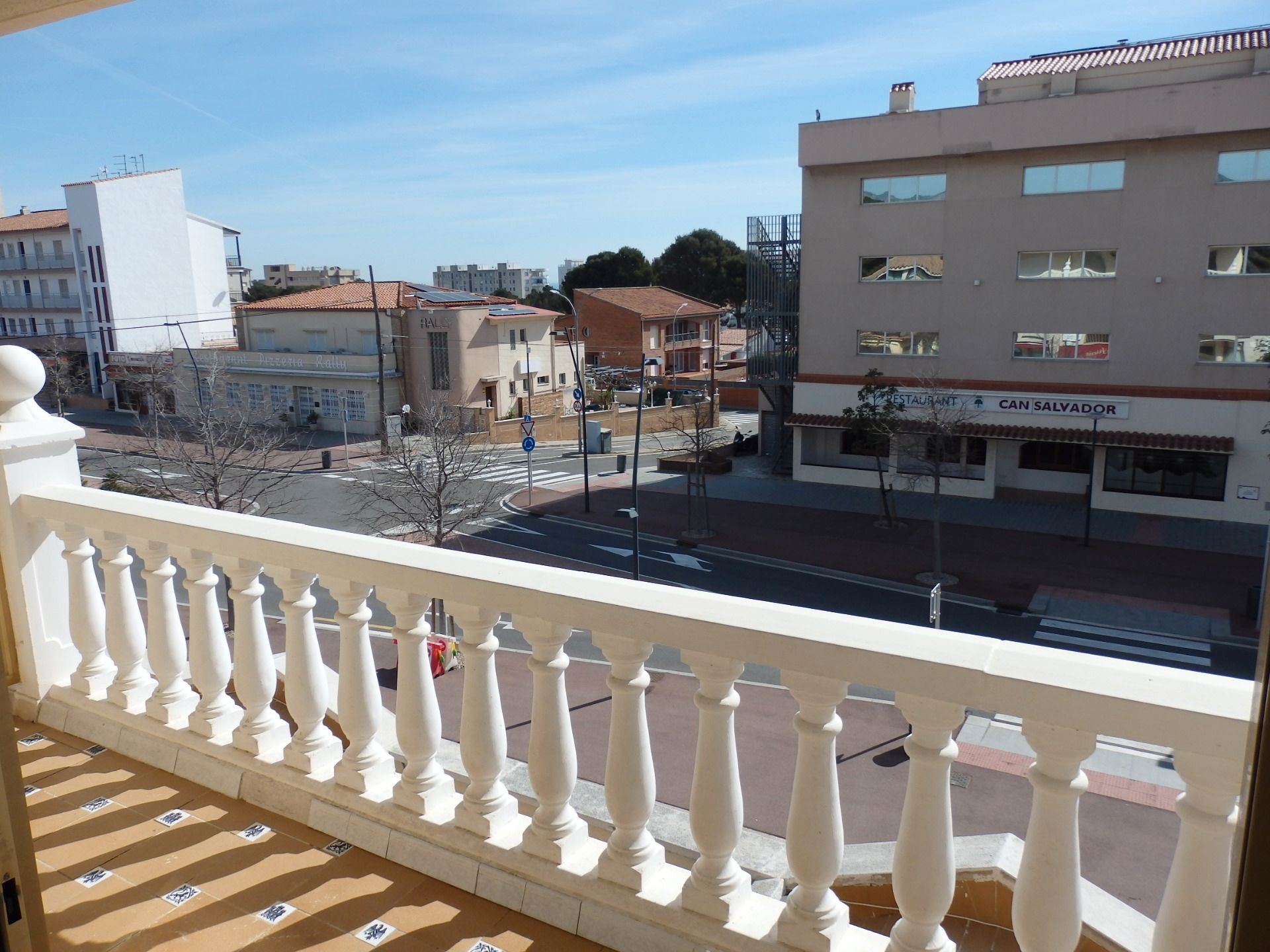 Vista exterior de Piso en venta en Mont-roig del Camp con Terraza, Horno y Lavadora