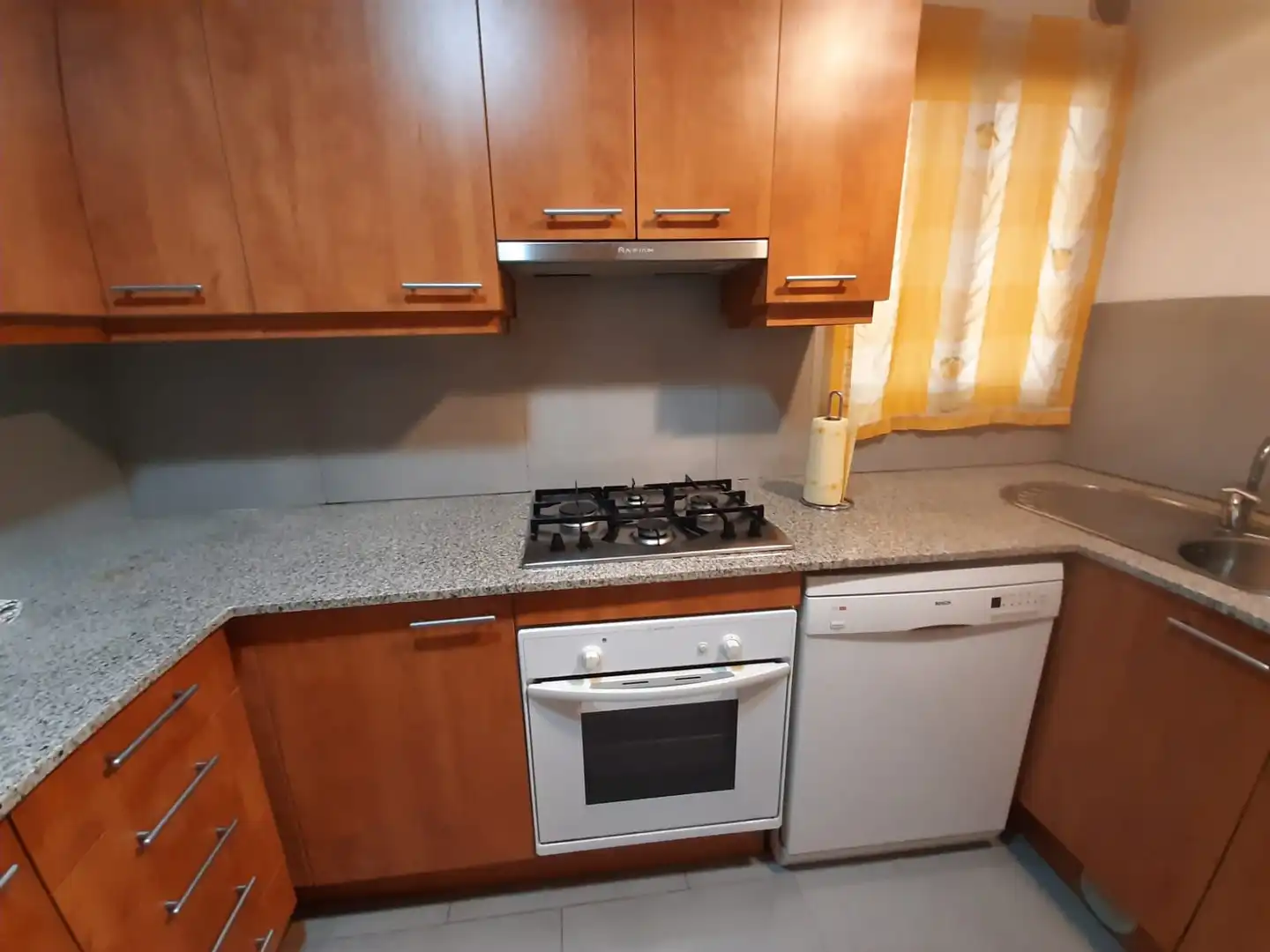 Cocina de Piso de alquiler en Barcelona con Parquet, Horno y Lavadora