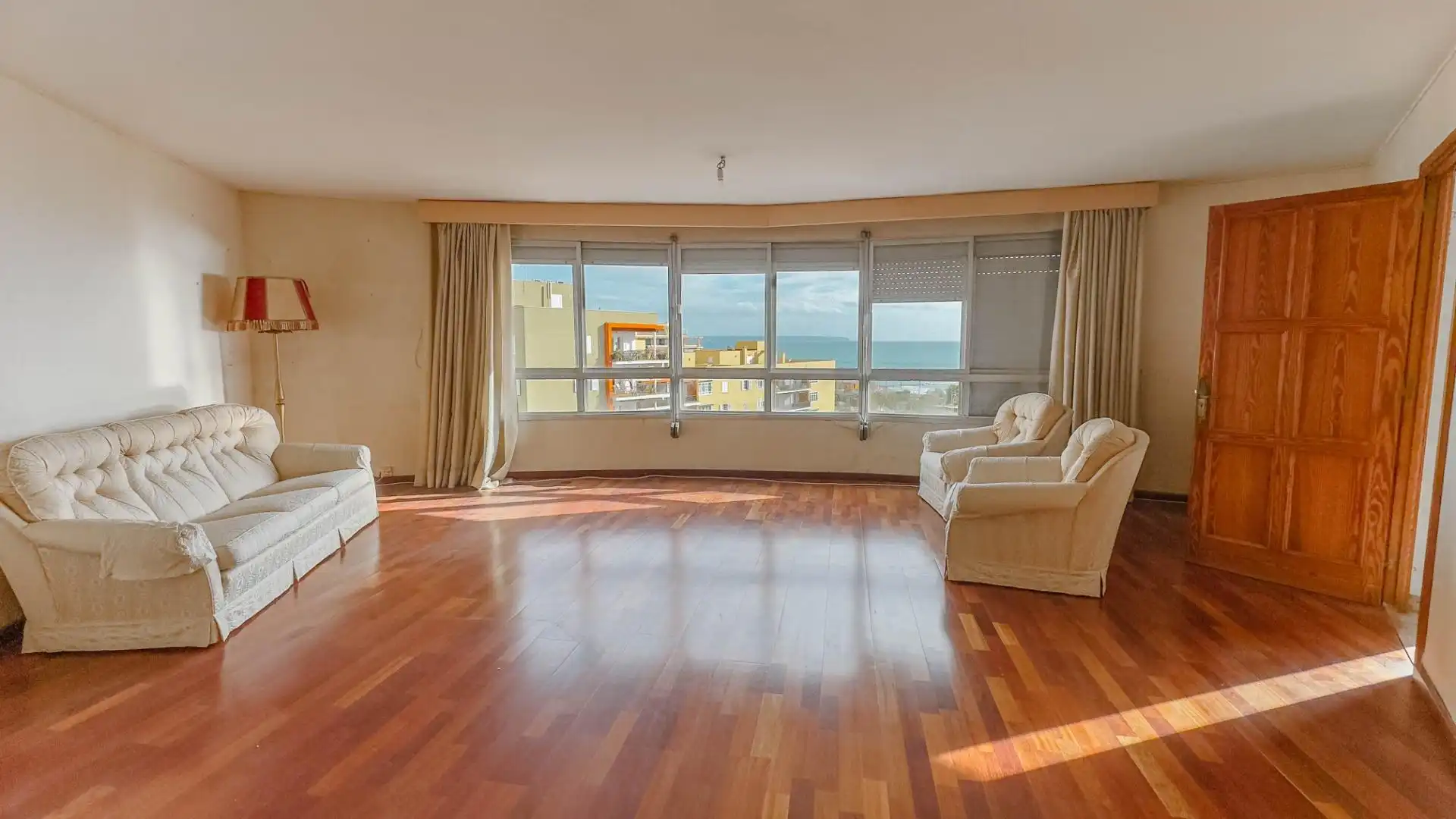 Wohnzimmer von Wohnung zum Verkauf in  Palma de Mallorca mit Parkett