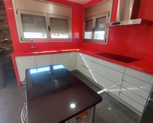 Cuina de Casa o xalet en venda en El Vendrell amb Aire condicionat, Jardí privat i Parquet