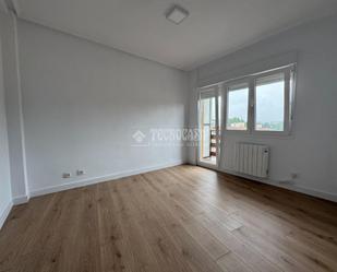 Bedroom of Flat for sale in Gijón   with Air Conditioner and Heating