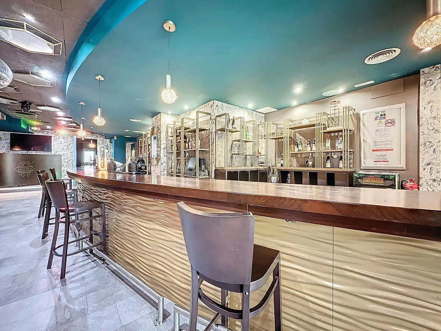 Commercial properties for sale in Torrevieja  with Air Conditioner
