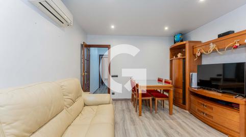 Foto 2 de Pis en venda a Cl Ermengol Goula, La Gavarra, Cornellà de Llobregat