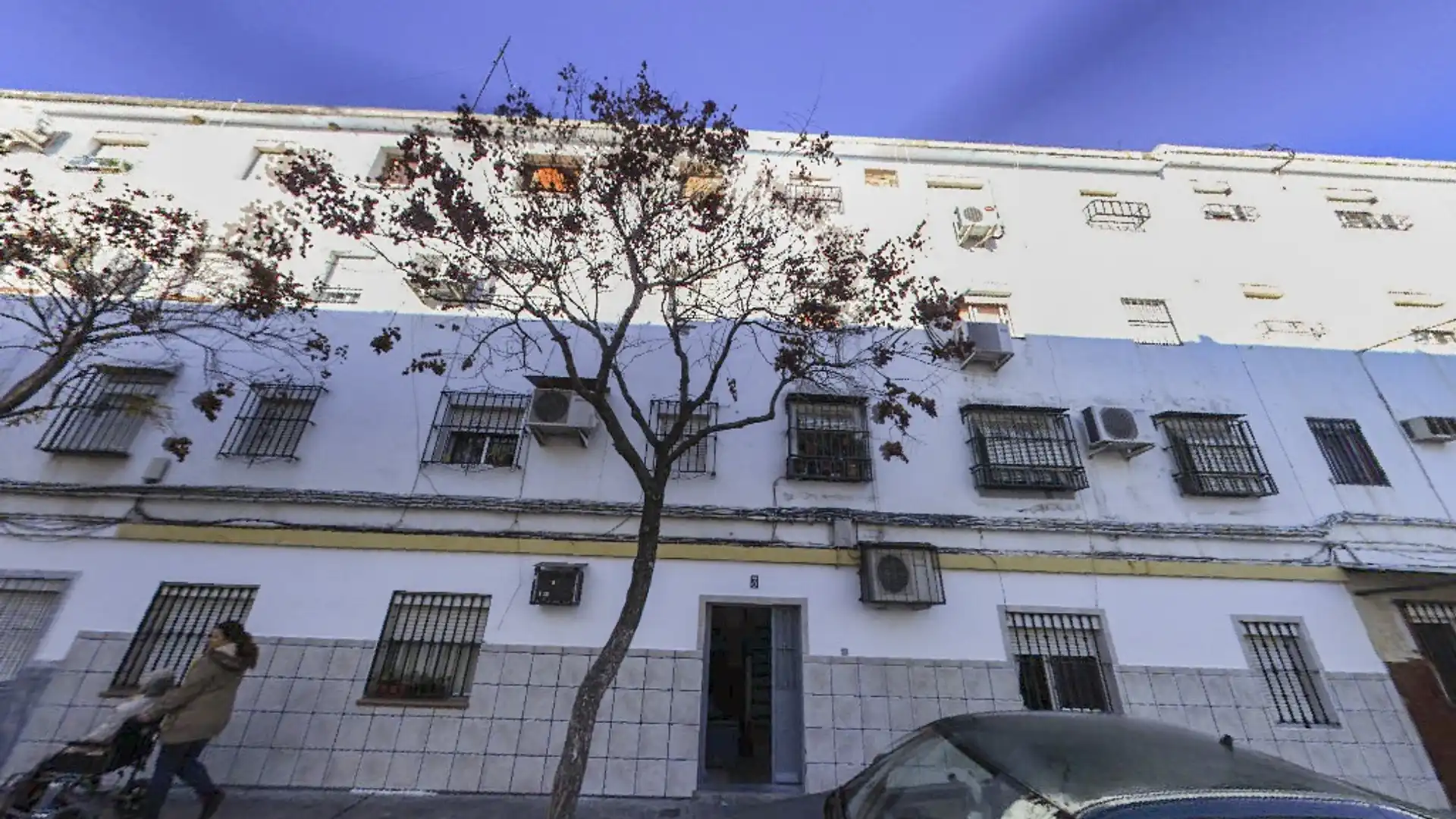 Exterior view of Flat for sale in  Sevilla Capital