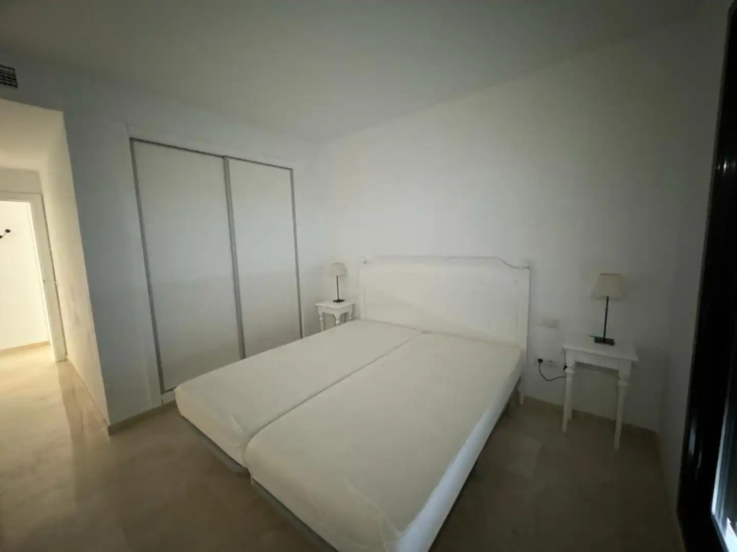 Dormitori de Dúplex en venda en Estepona amb Aire condicionat, Terrassa i Traster