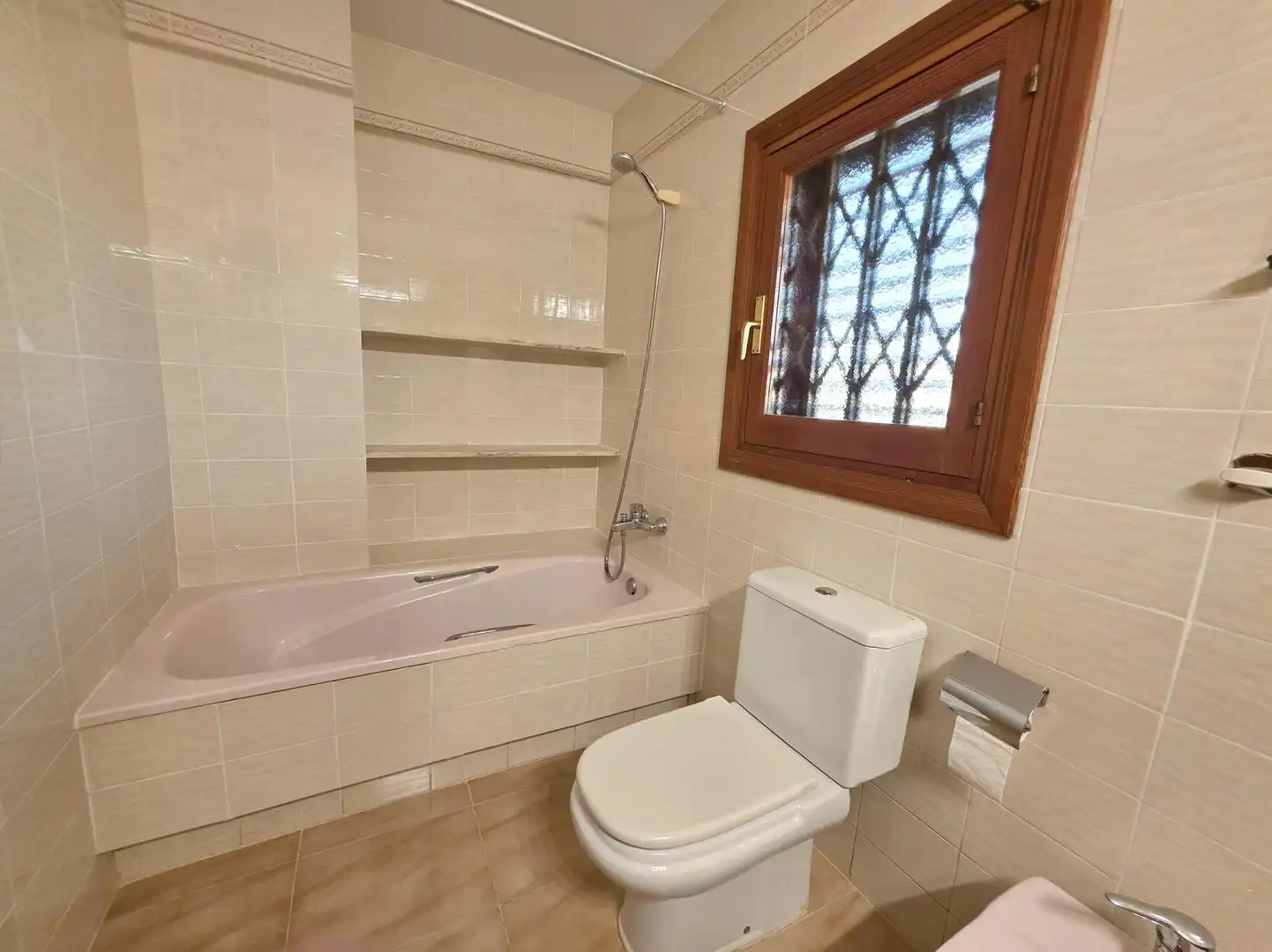 Baño de Casa o chalet de alquiler en Benicasim / Benicàssim con Aire acondicionado, Jardín privado y Trastero