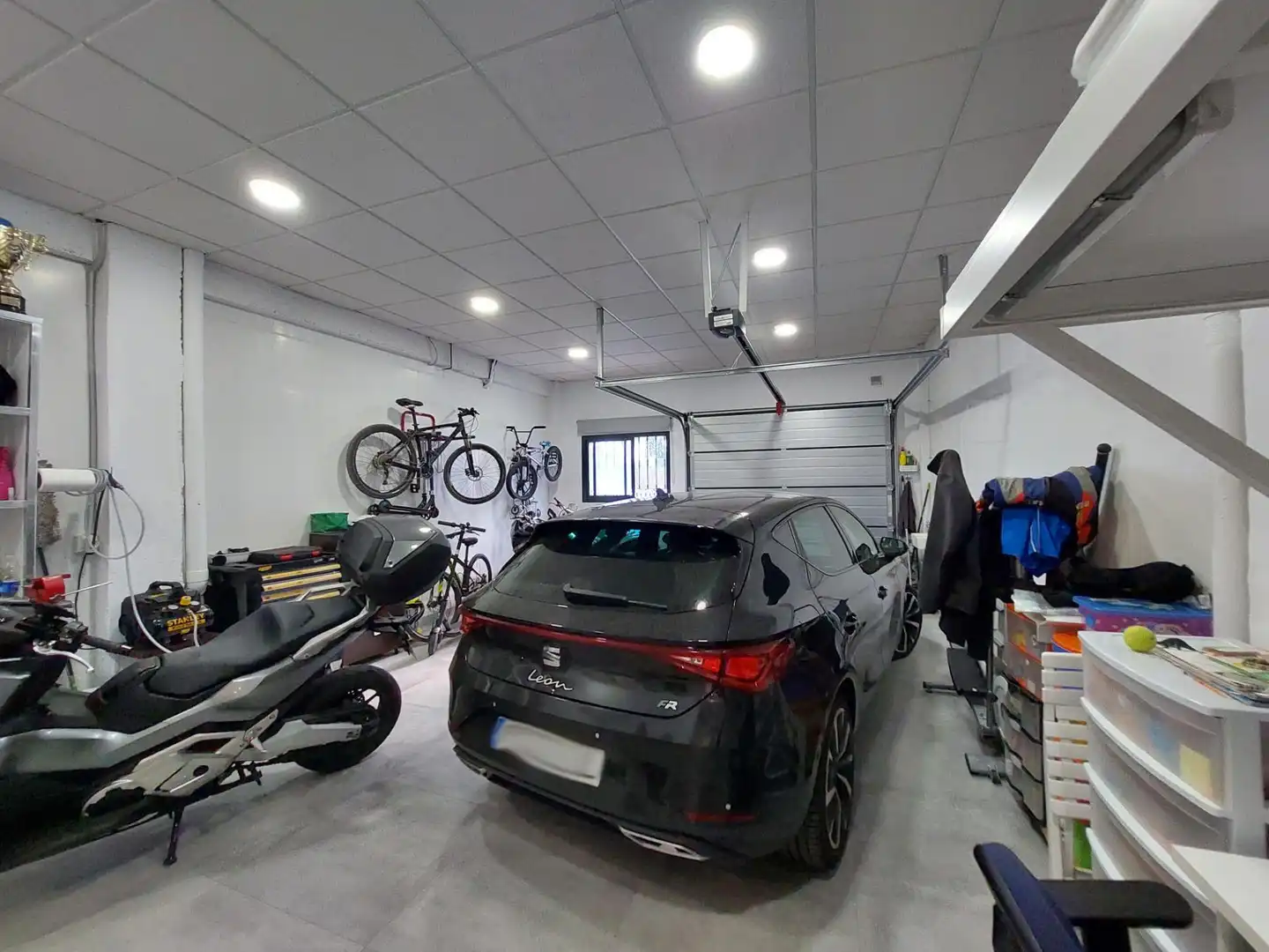 Parking of Detached homes for sale in Benahavís  with Air Conditioner, Heating and Private garden