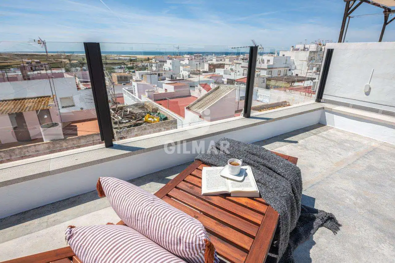 Terrassa de Casa adosada en venda en Conil de la Frontera amb Calefacció i Moblat