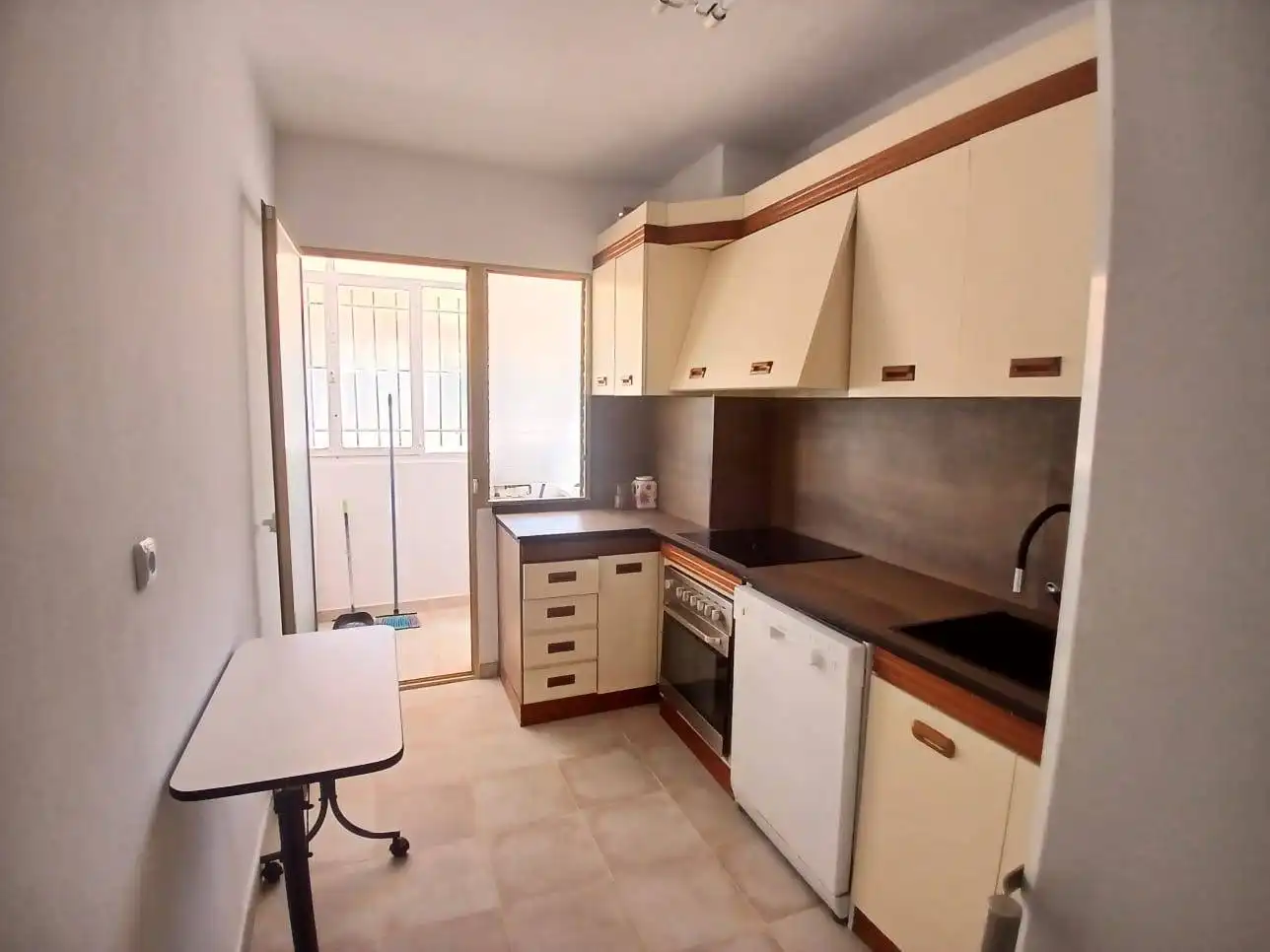 Kitchen of Flat for rent in Cartagena  with Air Conditioner, Heating and Furnished